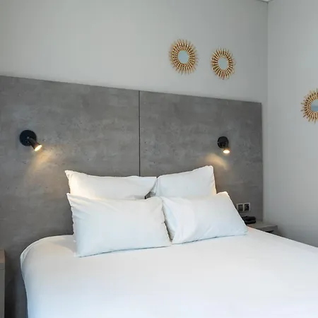 1924 (adults Only) Γκρενόμπλ