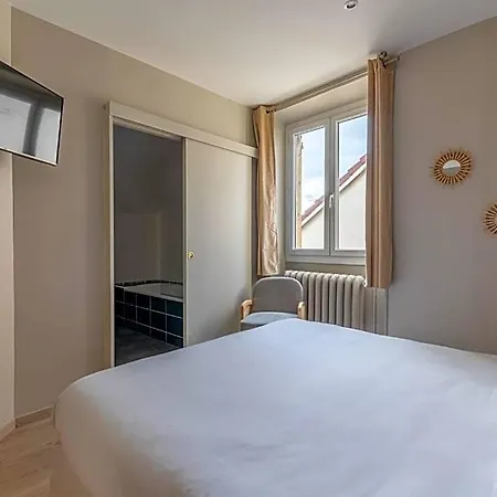 1924 (adults Only) 3* Grenoble