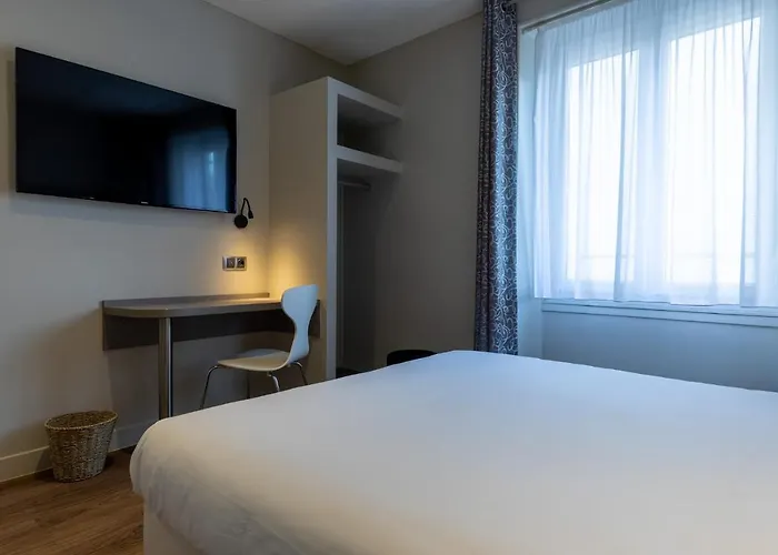 1924 (adults Only) 3* Grenoble