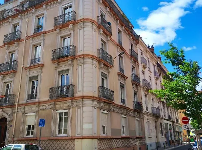 1924 (adults Only) 3* Grenoble