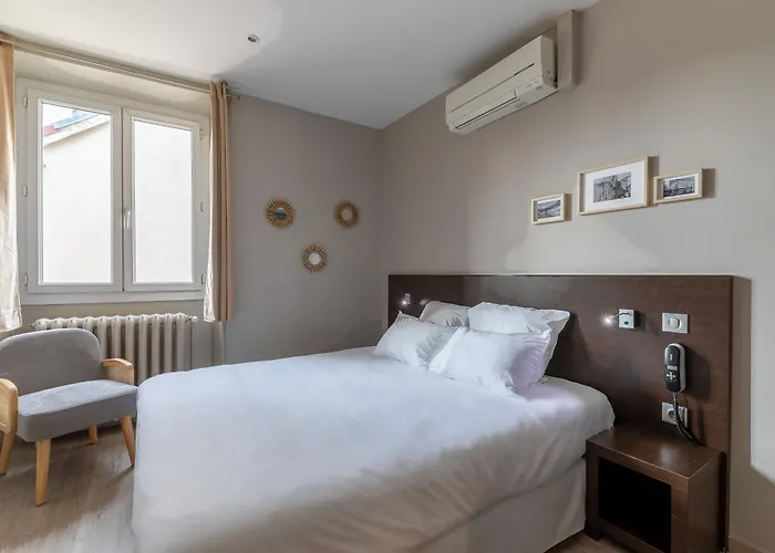 1924 (adults Only) 3* Grenoble