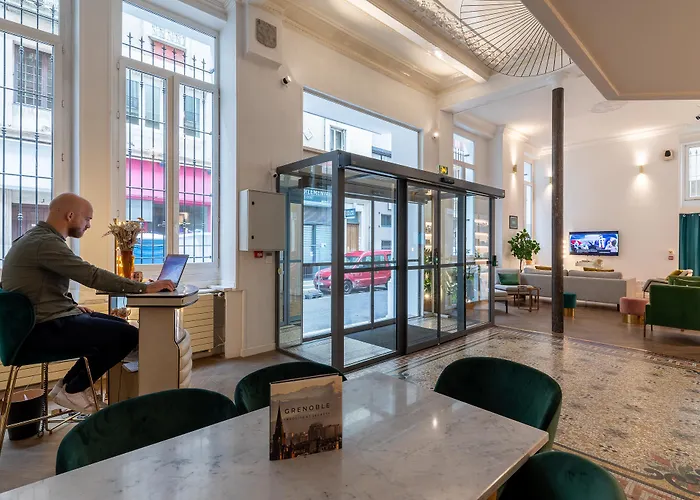 1924 (adults Only) 3* Grenoble