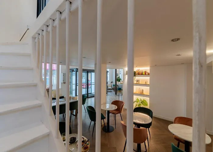 1924 (adults Only) 3* グルノーブル